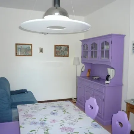 Apartment In Mit Grossem Garten