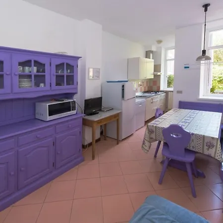 In Mit Grossem Garten Finale Ligure